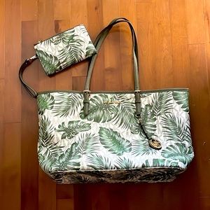 Michael Kors tote and wallet set